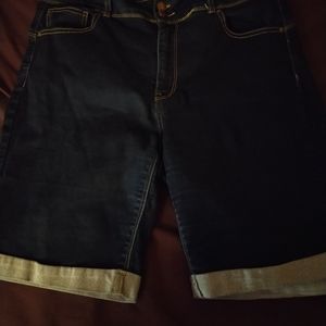 Butt shaping shorts